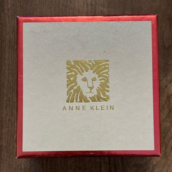 Anne Klein Brooch - Picture 3 of 3